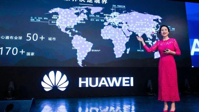 Vì sao sản phẩm Huawei luôn rẻ hơn 30% so với của đối thủ?